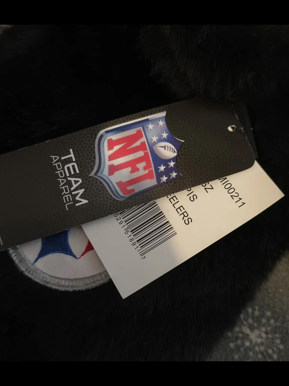 NFL Pittsburgh STEELERS Black Faux Fur Scarf with Built In Hand Pockets